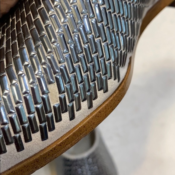 1.State flat slide on mules sz 6 - Picture 8 of 9